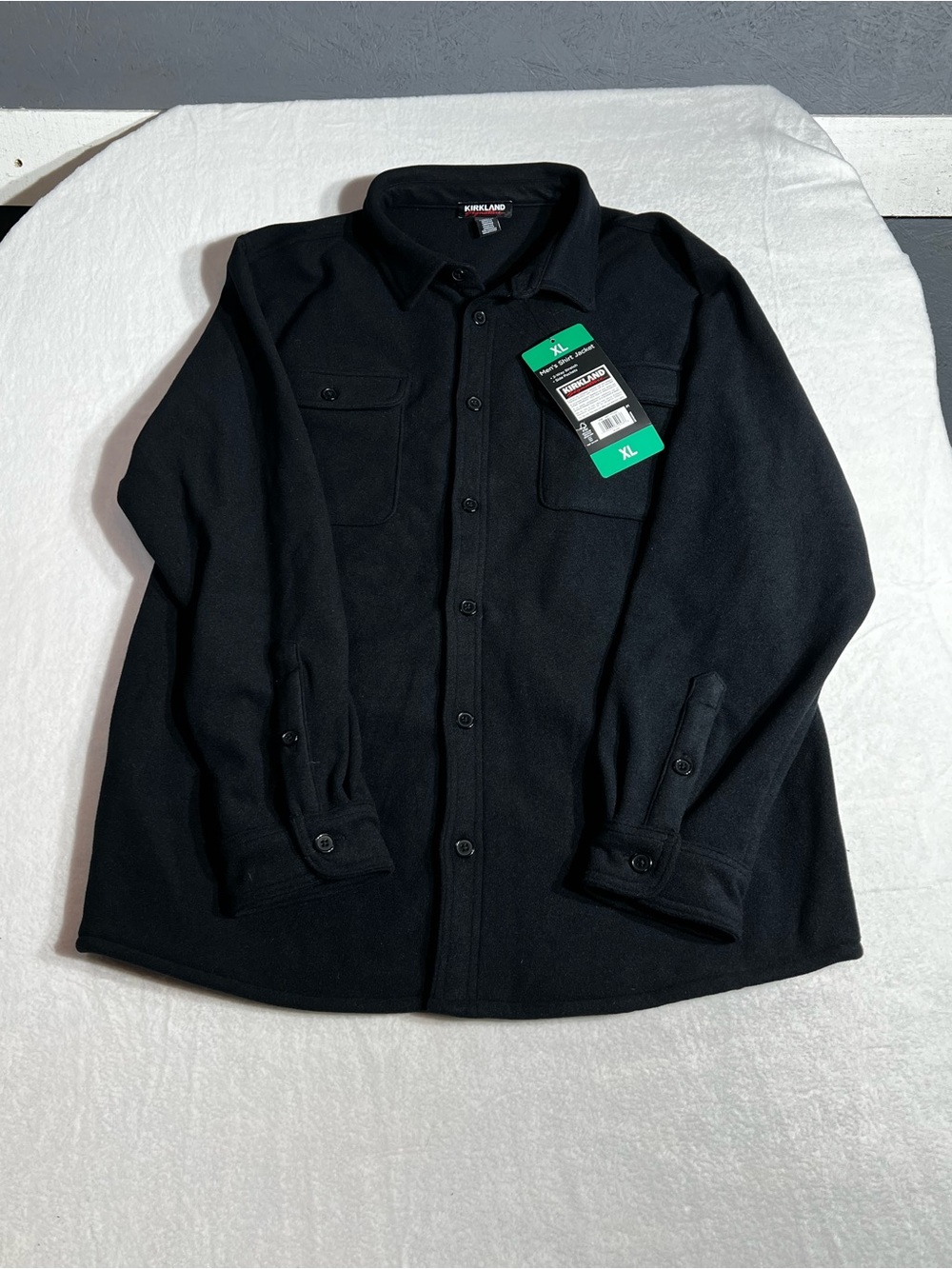 Kirkland Signature Menโs Black Button-Up Fleece Shirt Jacket